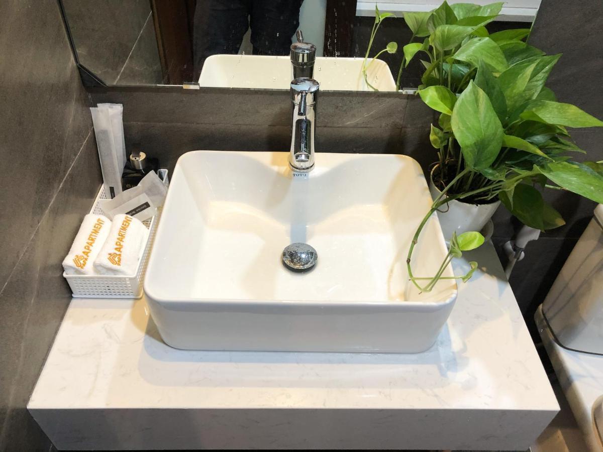 Papa Khách sạn hẻo lánh